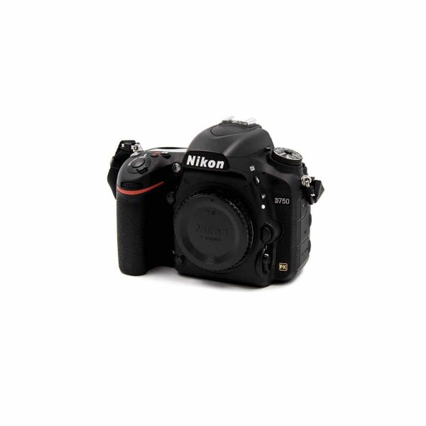 Nikon D750 (Shuttercount 1660, Kunto K5) – Käytetty