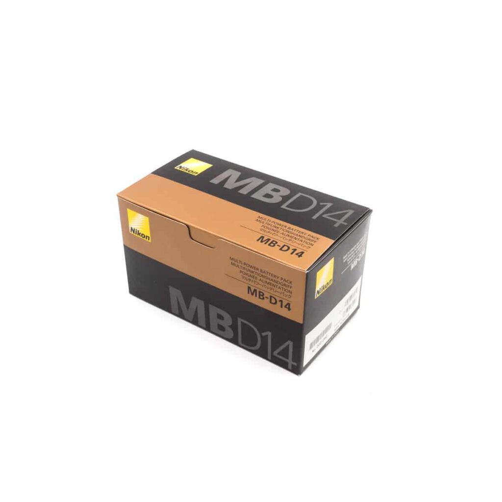 Nikon MB-D14 akkukahva D600/D610 (Kunto K5) – Käytetty Nikon MB-D14 akkukahva D600/D610 (Kunto K5) – Käytetty