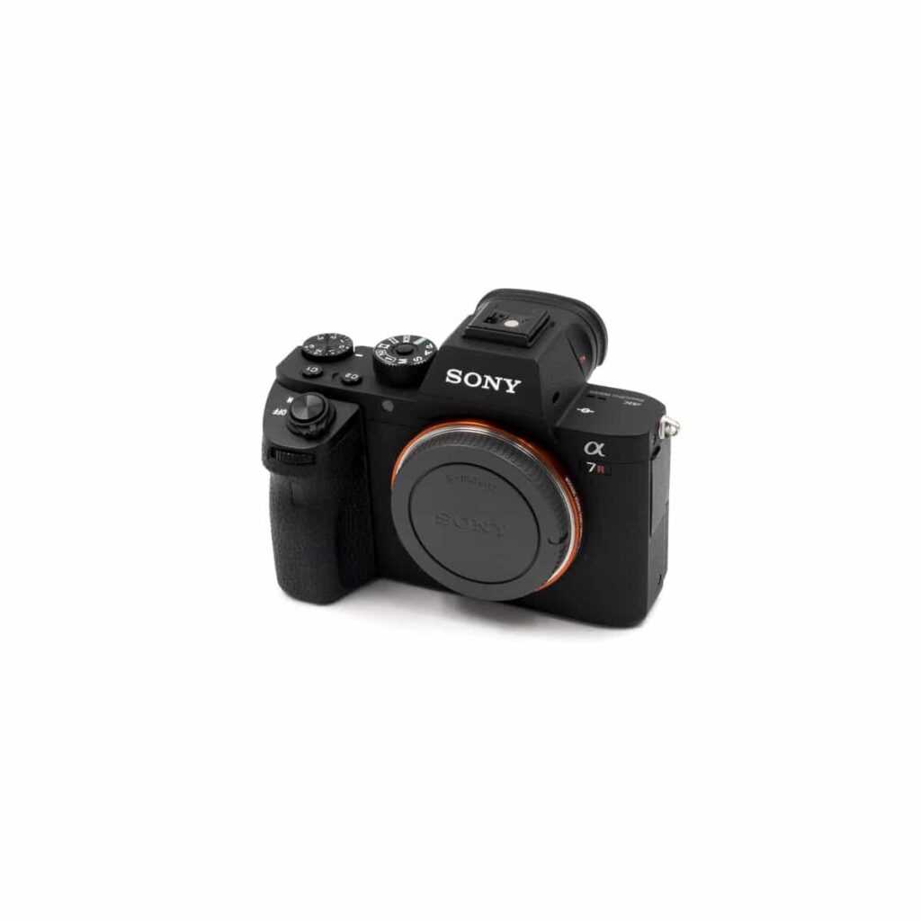 Sony a7r II (Shuttercount 3815, Kunto K5, Takuuta 13kk) – Käytetty Sony a7r II (Shuttercount 3815, Kunto K5, Takuuta 13kk) – Käytetty