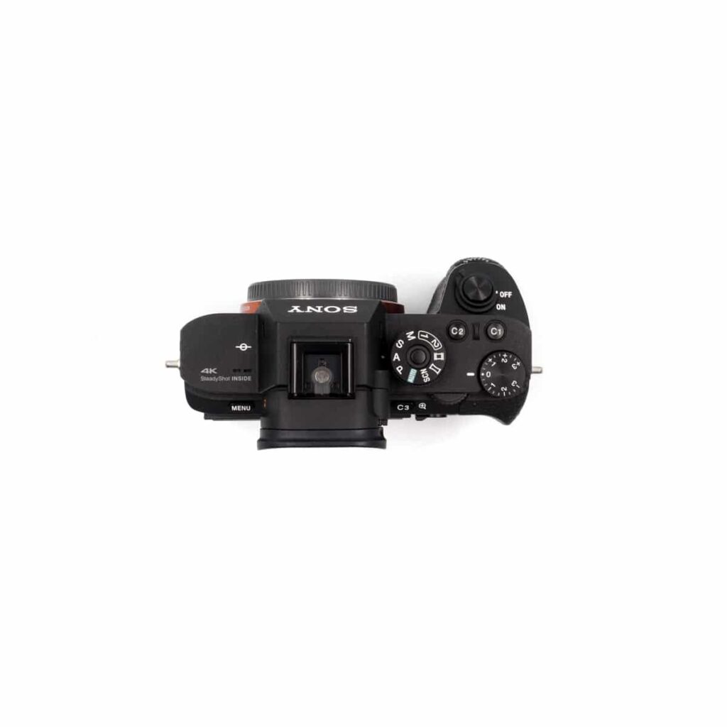 Sony a7r II (Shuttercount 3815, Kunto K5, Takuuta 13kk) – Käytetty Sony a7r II (Shuttercount 3815, Kunto K5, Takuuta 13kk) – Käytetty