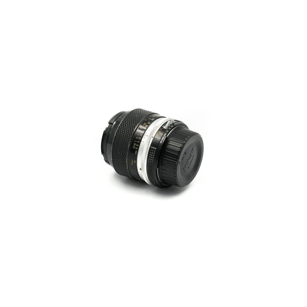 Nikon / Micro-NIKKOR-P Auto 55mm f/3.5 (Sis. ALV 24%) – Käytetty Nikon / Micro-NIKKOR-P Auto 55mm f/3.5 (Sis. ALV 24%) – Käytetty