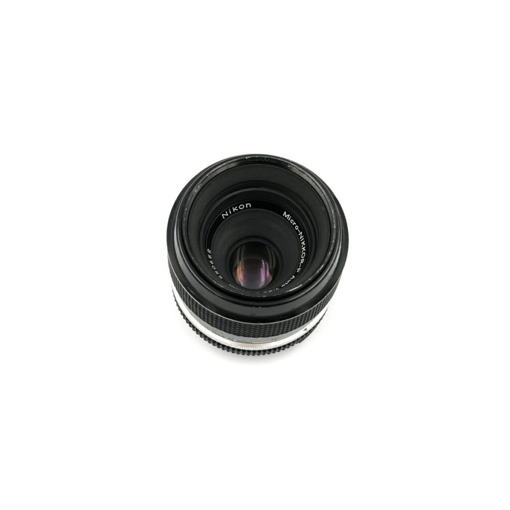 Nikon / Micro-NIKKOR-P Auto 55mm f/3.5 (Sis. ALV 24%) – Käytetty Nikon / Micro-NIKKOR-P Auto 55mm f/3.5 (Sis. ALV 24%) – Käytetty
