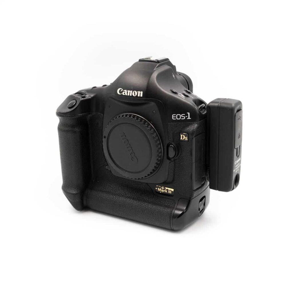 Canon 1Ds Mark III (Shuttercount 9200) + WFT-E2 – Käytetty Canon 1Ds Mark III (Shuttercount 9200) + WFT-E2 – Käytetty