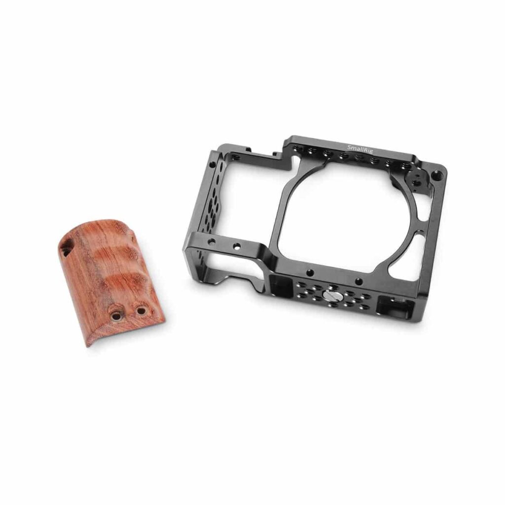 SmallRig Cage with Wooden Handgrip for Sony A6000 / A6300 / A6500 2082 SmallRig Cage with Wooden Handgrip for Sony A6000 / A6300 / A6500 2082