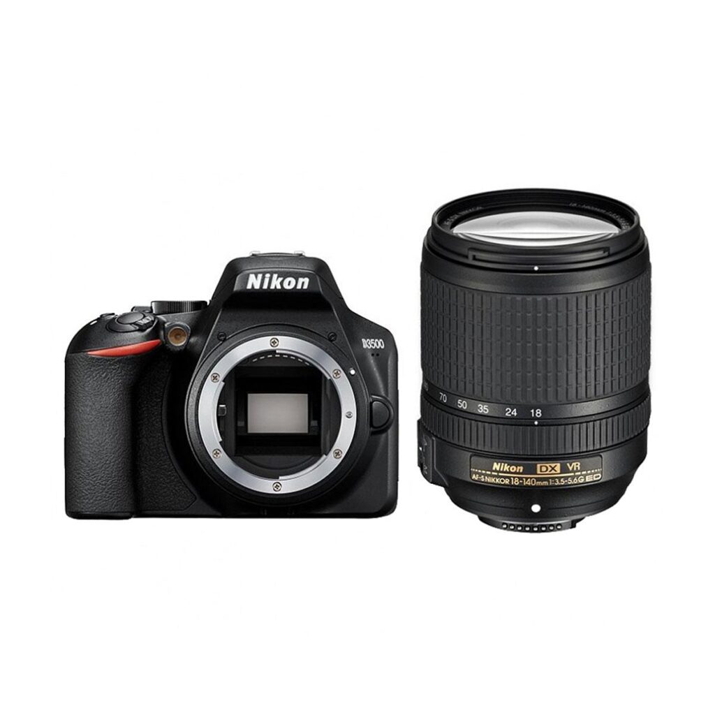 Nikon D3500 + Nikkor AF-S DX 18-140mm f/3.5-5.6 VR ED Nikon D3500 + Nikkor AF-S DX 18-140mm f/3.5-5.6 VR ED