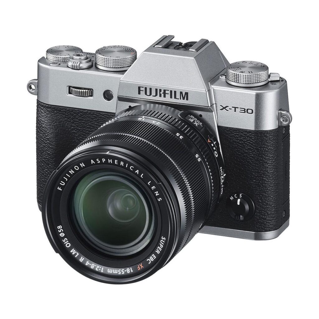 Fujifilm X-T30 Hopea + Fujinon XF 18-55mm f/2.8-4.0 OIS Fujifilm X-T30 Hopea + Fujinon XF 18-55mm f/2.8-4.0 OIS
