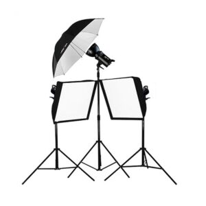 Lencarta Smartflash 4 paketti – 3x Smartflash 4 + 1x 100cm varjo + 2x 85x85cm softbox Lencarta Smartflash 4 paketti – 3x Smartflash 4 + 1x 100cm varjo + 2x 85x85cm softbox