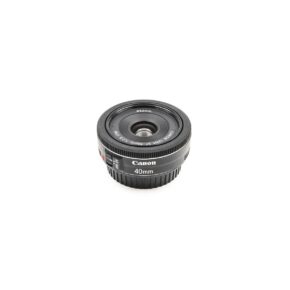 canon 40mm f2.8-9754