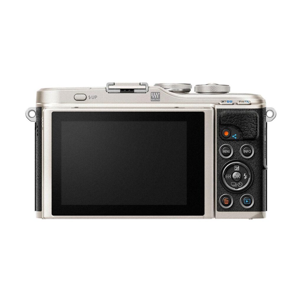 Olympus PEN E-PL9 Musta-Hopea + m.Zuiko 14-42mm f/3.5-5.6 EZ ED Olympus PEN E-PL9 Musta-Hopea + m.Zuiko 14-42mm f/3.5-5.6 EZ ED