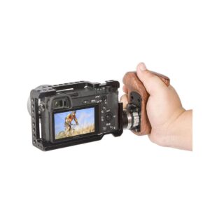 SmallRig Right Side Wooden Grip with Arri Rosette 1941 SmallRig Right Side Wooden Grip with Arri Rosette 1941