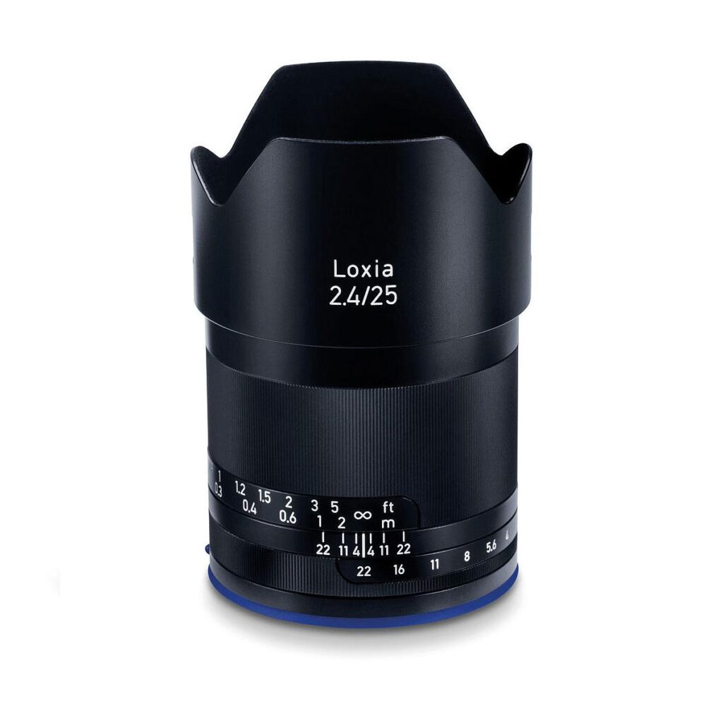 Zeiss Loxia 25mm f/2.4 Zeiss Loxia 25mm f/2.4