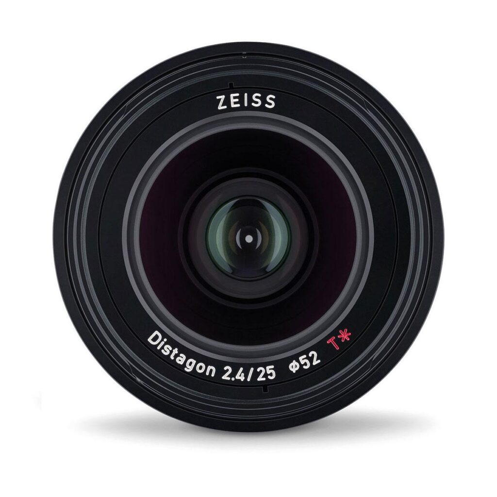 Zeiss Loxia 25mm f/2.4 Zeiss Loxia 25mm f/2.4
