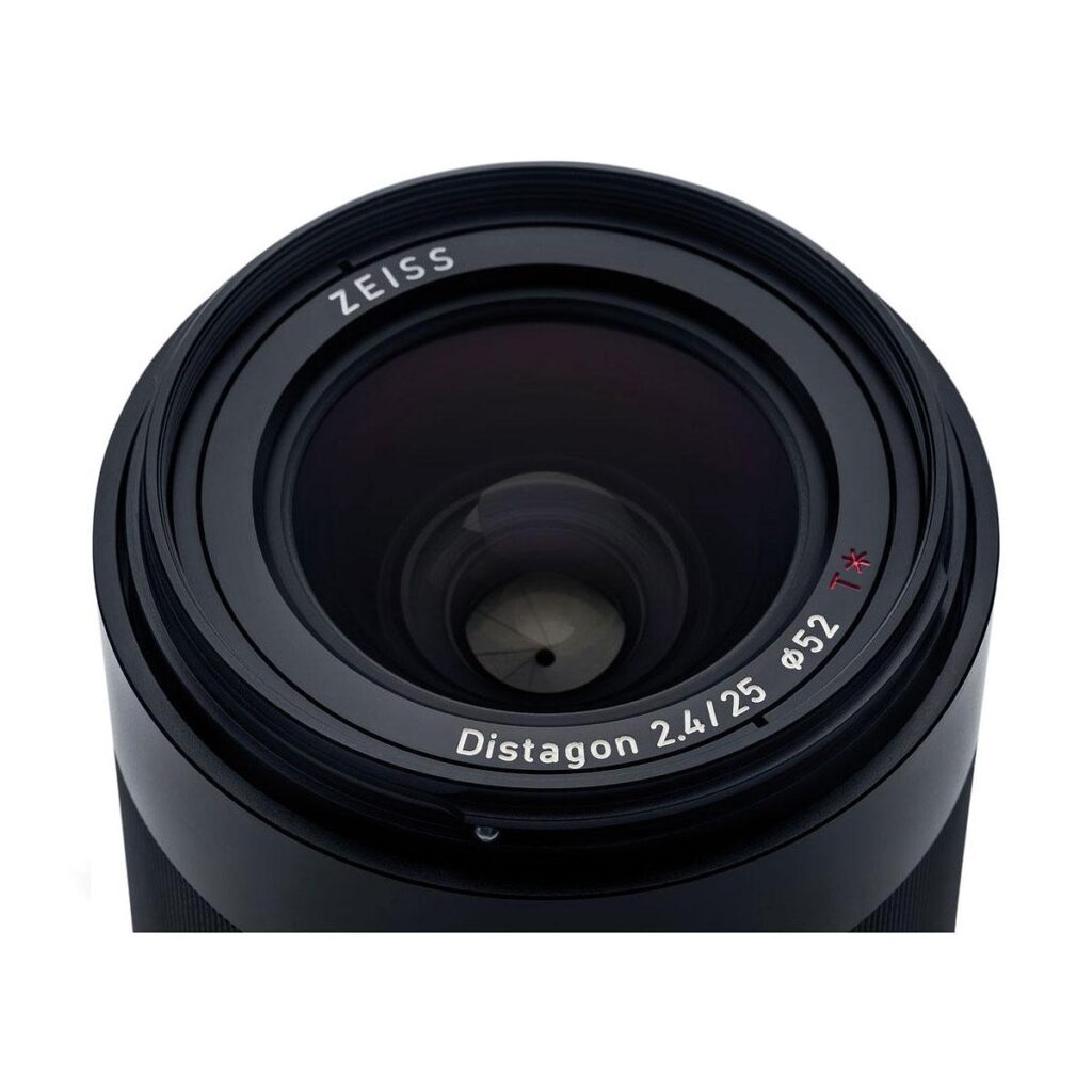 Zeiss Loxia 25mm f/2.4 Zeiss Loxia 25mm f/2.4