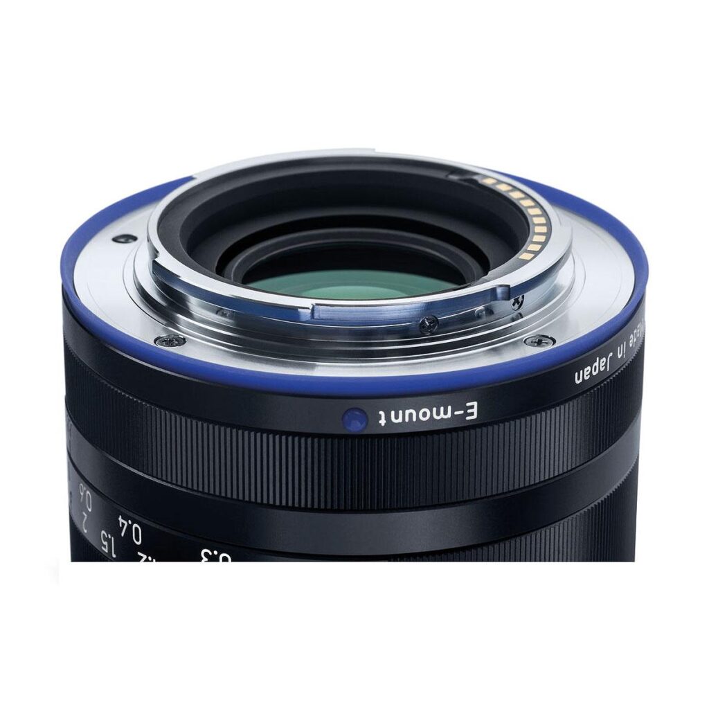 Zeiss Loxia 25mm f/2.4 Zeiss Loxia 25mm f/2.4