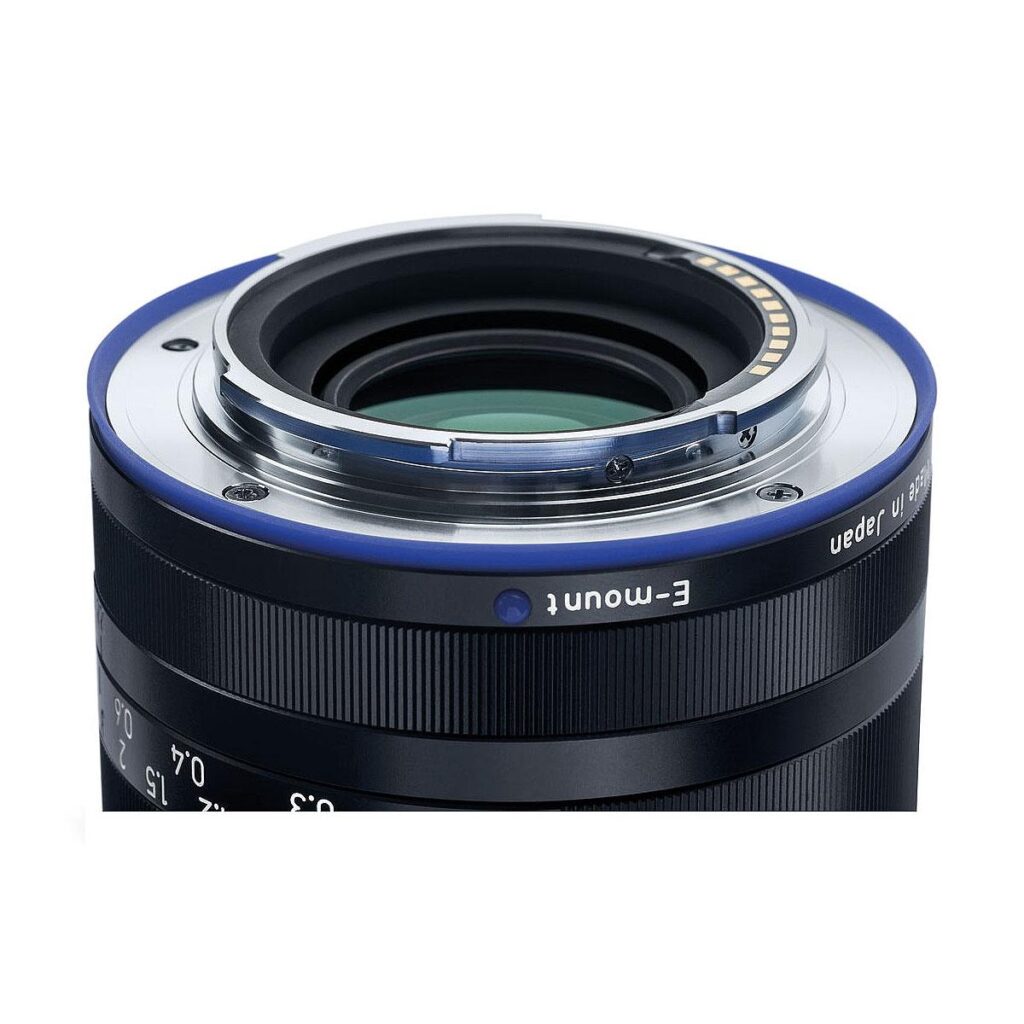Zeiss Loxia 25mm f/2.4 Zeiss Loxia 25mm f/2.4