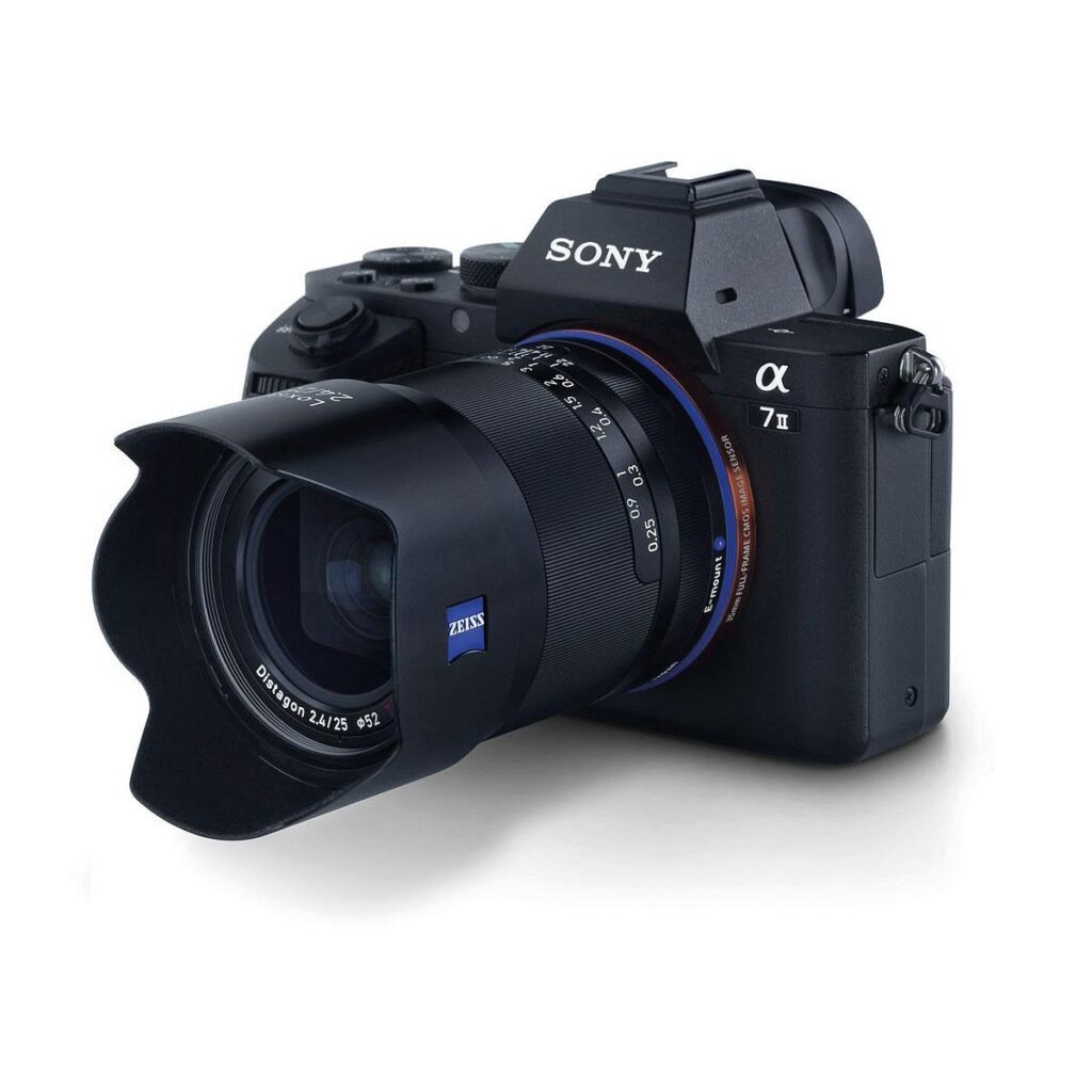 Zeiss Loxia 25mm f/2.4 Zeiss Loxia 25mm f/2.4