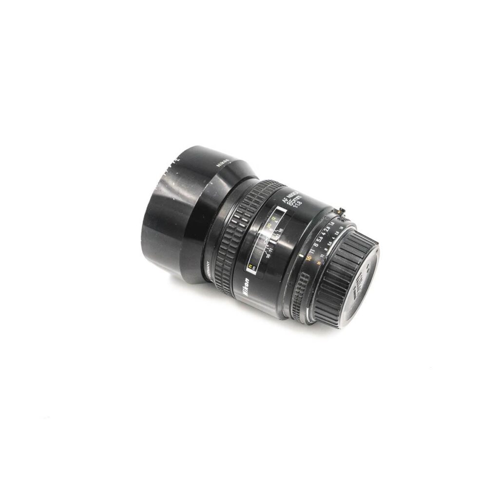 nikon af nikkor 85mm 1.8-07433 nikon af nikkor 85mm 1.8-07433