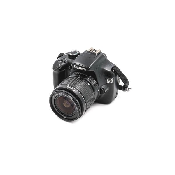 Canon 1100D + EF-S 18-55mm f/3.5-5.6 IS II (Shuttercount 9850)- Käytetty