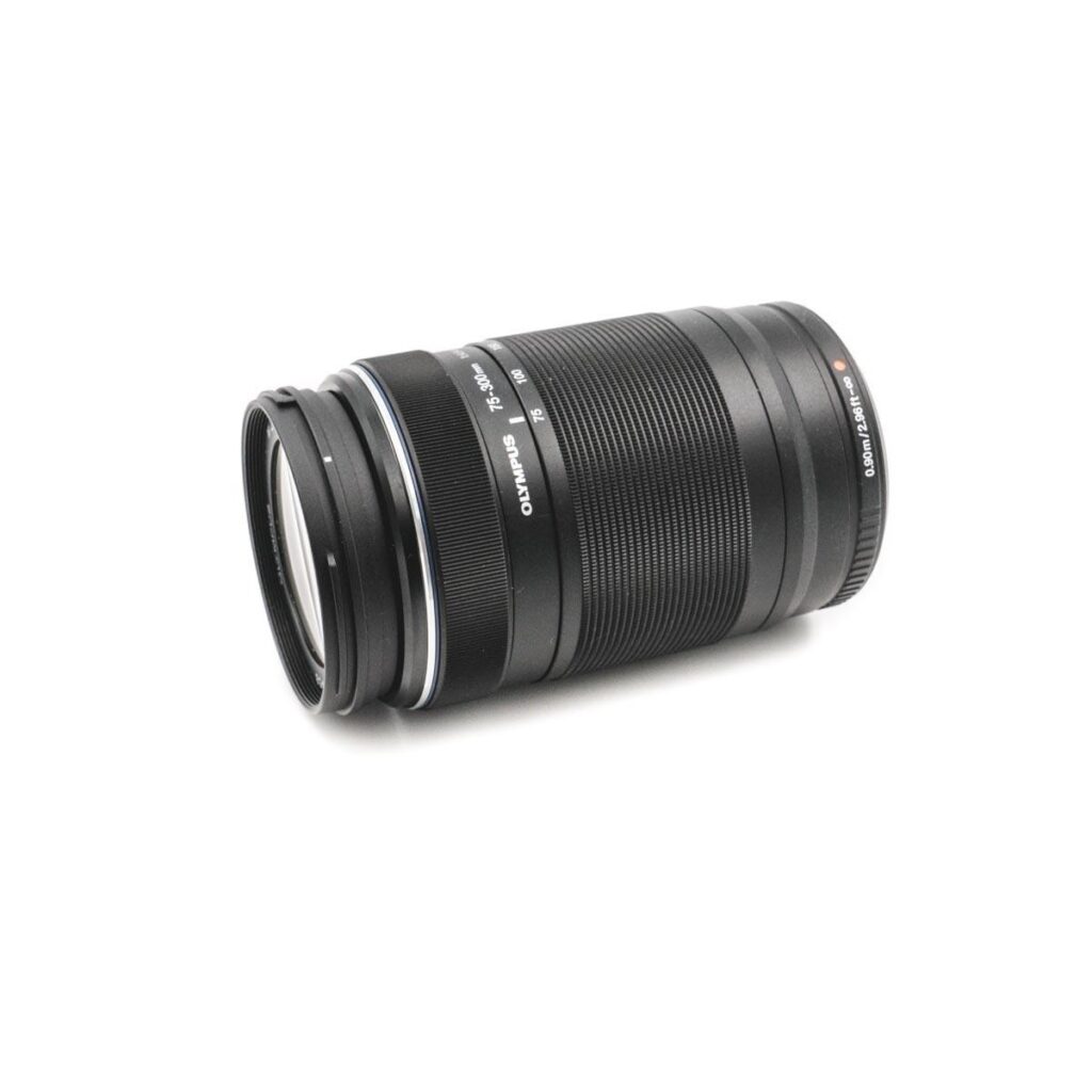 Olympus 75-300mm f/4.8-6.7 II (Kunto K5, Takuuta 12kk) – Käytetty Olympus 75-300mm f/4.8-6.7 II (Kunto K5, Takuuta 12kk) – Käytetty