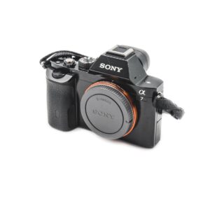 Sony a7 (Shuttercount 15000) – Käytetty