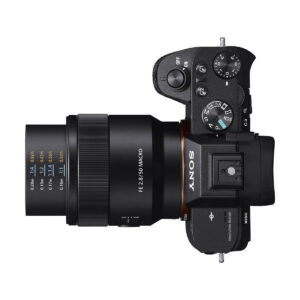 Sony FE 50mm f/2.8 Macro