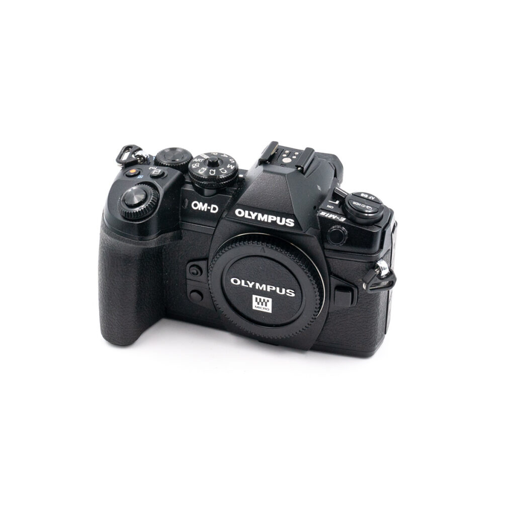 Olympus E-M1 Mark II (Kunto K5, Shuttercount 2900) – Käytetty Olympus E-M1 Mark II (Kunto K5, Shuttercount 2900) – Käytetty
