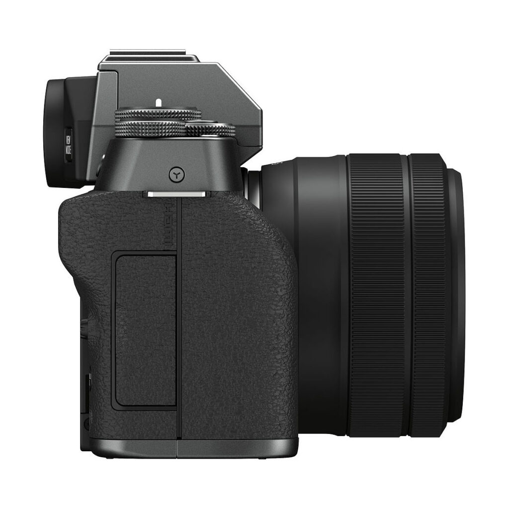 Fujifilm X-T200 Tumman hopea + XC 15-45mm f/3.5-5.6 OIS PZ objektiivi Fujifilm X-T200 Tumman hopea + XC 15-45mm f/3.5-5.6 OIS PZ objektiivi