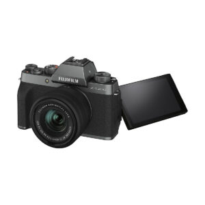 Fujifilm X-T200 Tumman hopea + XC 15-45mm f/3.5-5.6 OIS PZ objektiivi Fujifilm X-T200 Tumman hopea + XC 15-45mm f/3.5-5.6 OIS PZ objektiivi