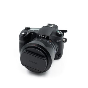 Sony RX10 Mark IV Tuotepaketti (Kunto K5, Takuu 12kk) – Käytetty Sony RX10 Mark IV Tuotepaketti (Kunto K5, Takuu 12kk) – Käytetty