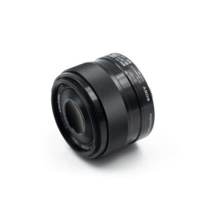 sony 35mm f18 oss 1 sony 35mm f18 oss 1