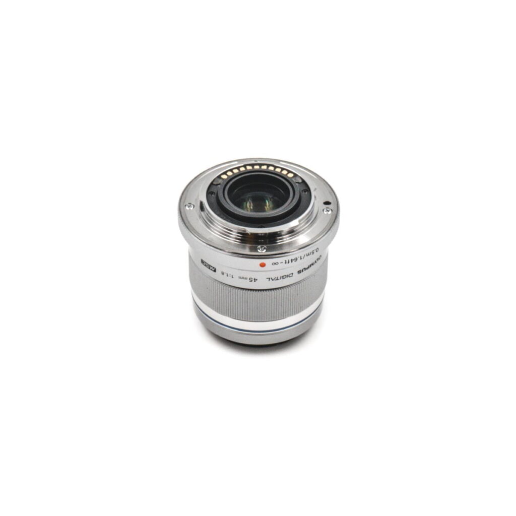 olympus 45mm f1.8 3