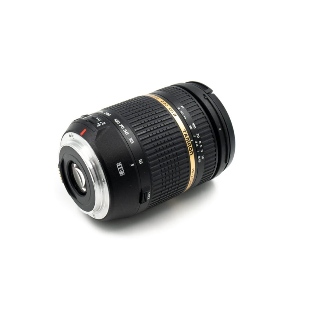 Tamron 18-270mm f/3.5-6.3 Di II VC Nikon (Takuuta 4v 6kk, Kunto K5) – Käytetty (Kopio) Tamron 18-270mm f/3.5-6.3 Di II VC Nikon (Takuuta 4v 6kk, Kunto K5) – Käytetty (Kopio)