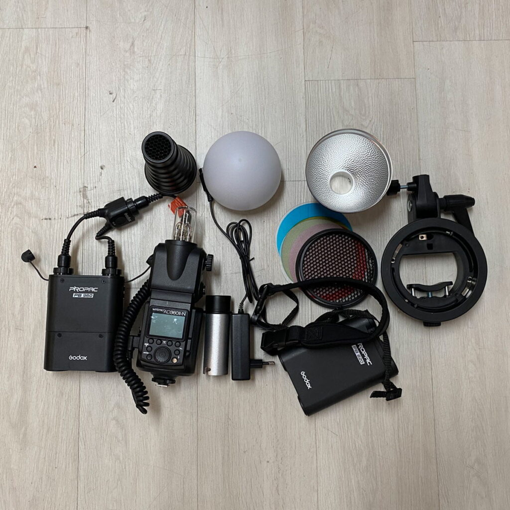 Godox AD360 II + paljon tarvikkeita (sis. ALV24%) – Käytetty Godox AD360 II + paljon tarvikkeita (sis. ALV24%) – Käytetty