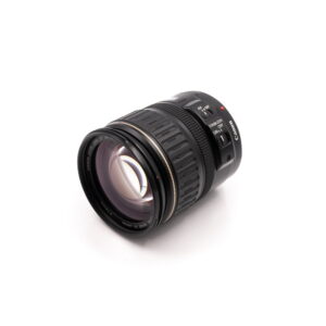 Canon EF 28-135mm f/3.5-5.6 IS – Käytetty