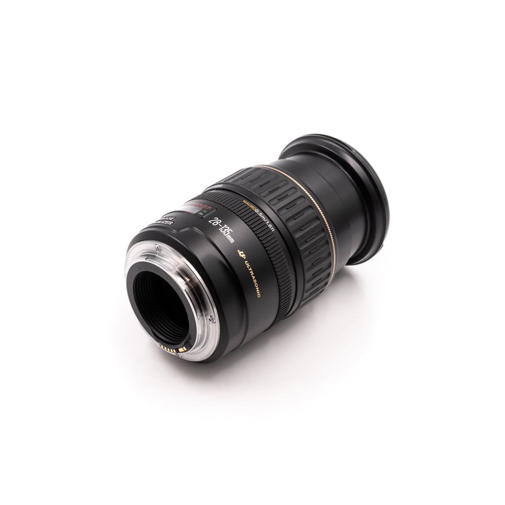 Canon EF 28-135mm f/3.5-5.6 IS – Käytetty