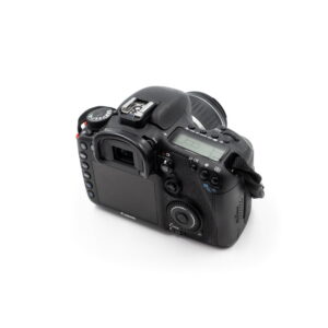 Canon EOS 7D (Shuttercount 22000) + 18-55mm f/3.5-5.6 II – Käytetty