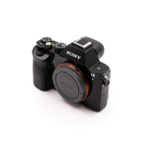 Sony A7 (Shuttercount 7000, Takuu 6kk) – Käytetty