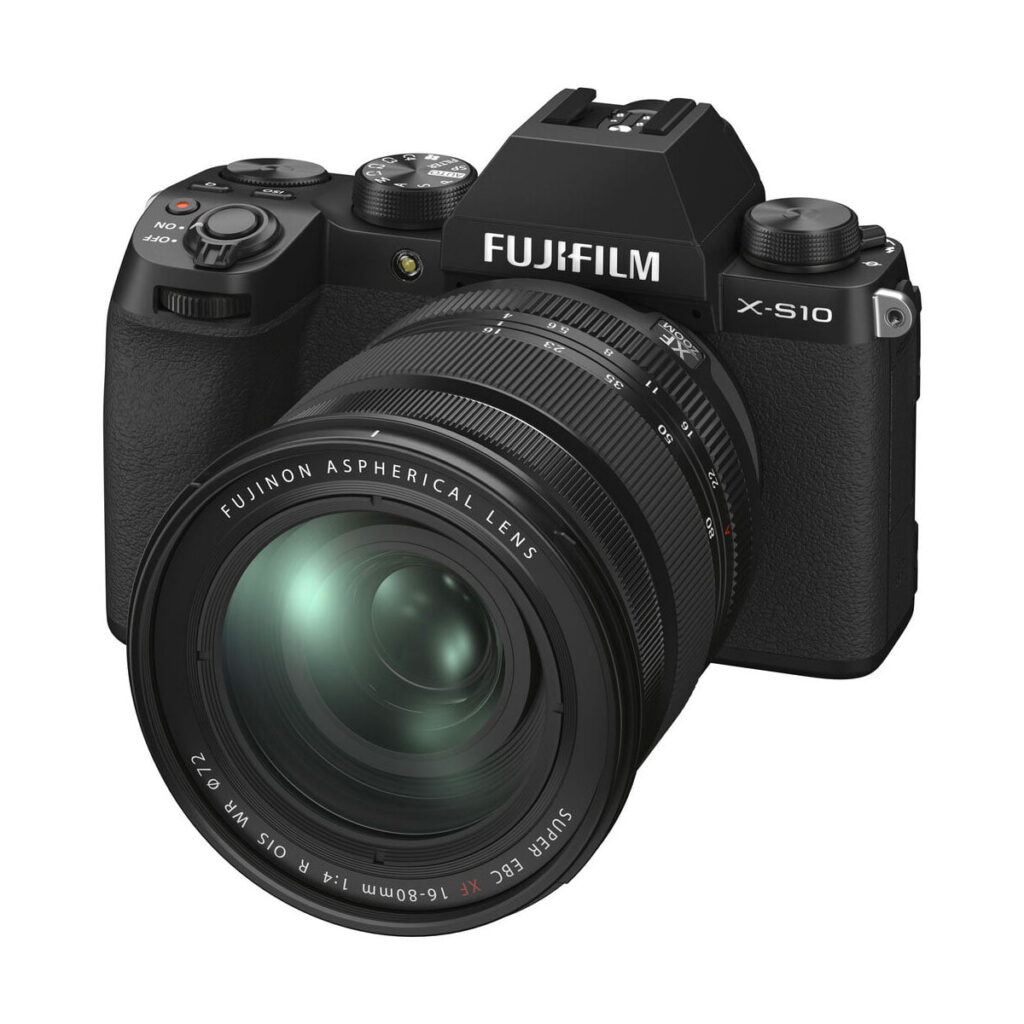 Fujifilm X-S10 + XF 16-80mm f/4 OIS WR Fujifilm X-S10 + XF 16-80mm f/4 OIS WR