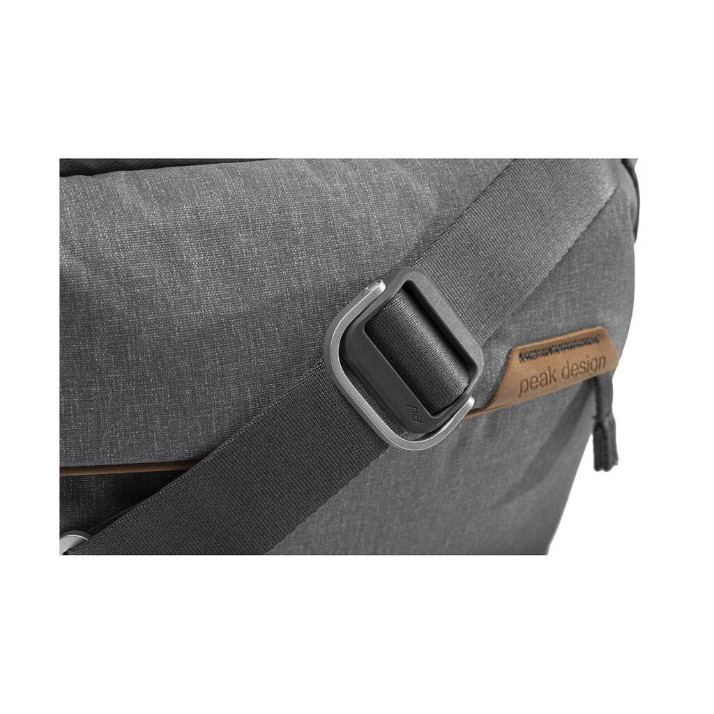 Peak Design Everyday Sling v2 6L Harmaa Peak Design Everyday Sling v2 6L Harmaa