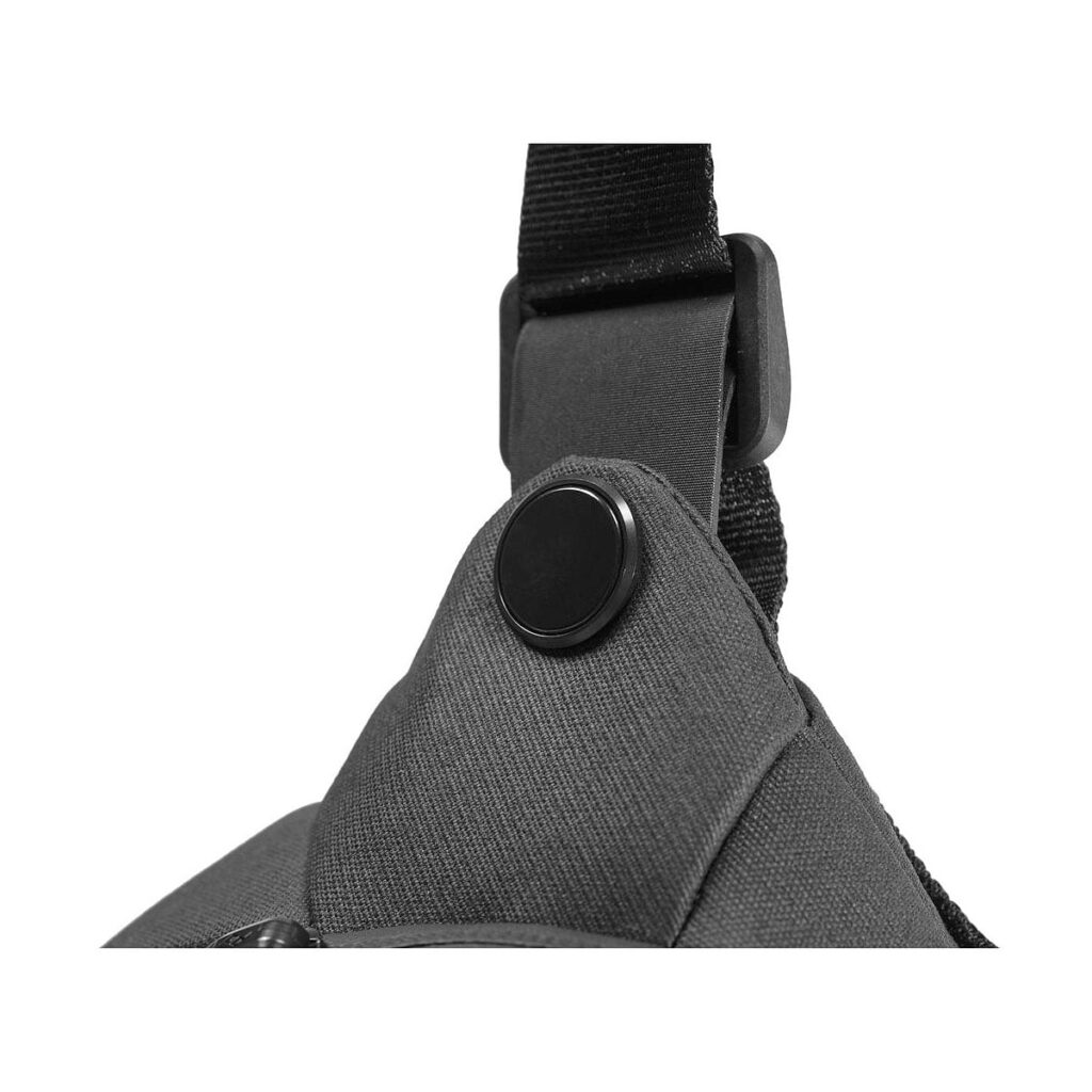 Peak Design Everyday Sling v2 6L Musta Peak Design Everyday Sling v2 6L Musta