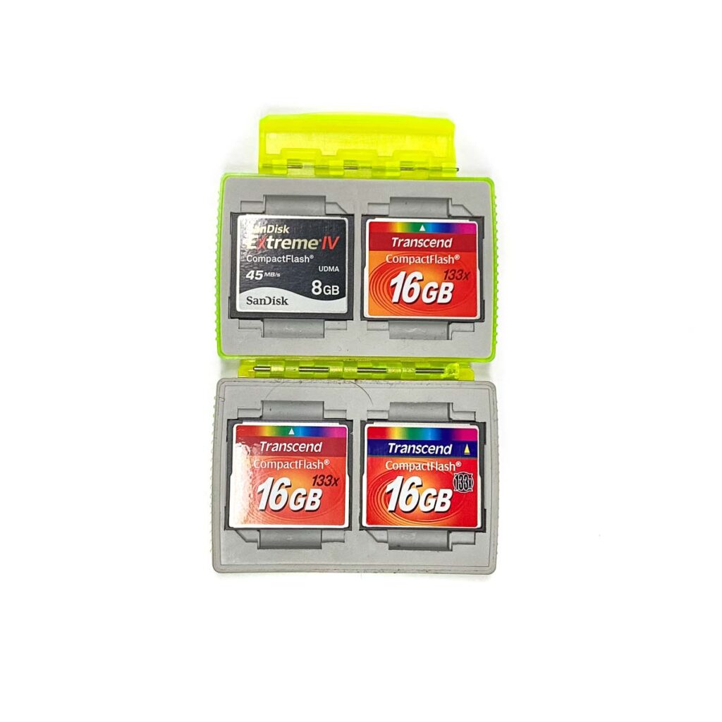 Transcend CompactFlash paketti 3 – Käytetty Transcend CompactFlash paketti 3 – Käytetty