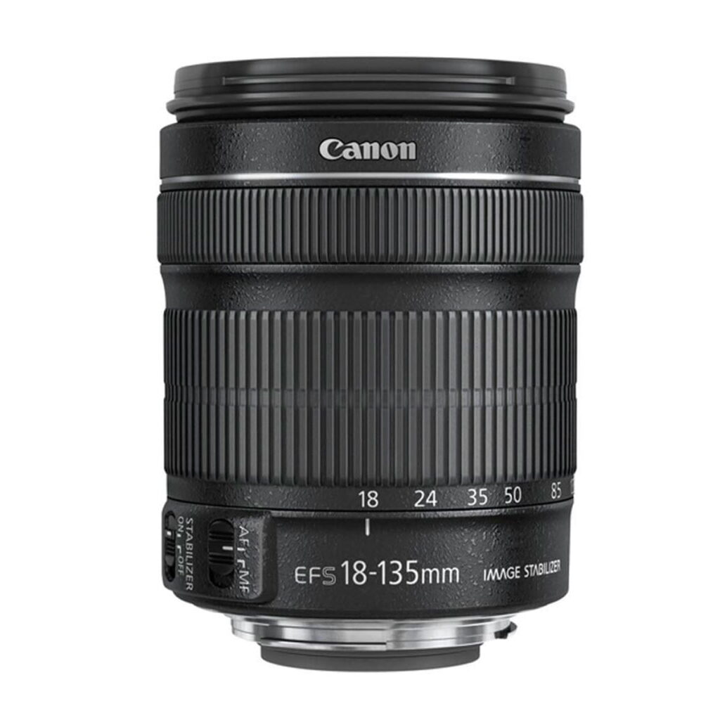 Canon EF-S 18-135mm f/3.5 – 5.6 IS USM Canon EF-S 18-135mm f/3.5 – 5.6 IS USM