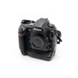 Nikon D5 (Shuttercount 0, Takuu 6kk) – Käytetty Nikon D5 (Shuttercount 0, Takuu 6kk) – Käytetty