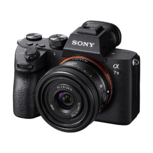 Sony FE 24mm f/2.8 G Sony FE 24mm f/2.8 G