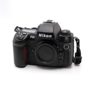Nikon F100 + MB-15 akkukahva – Käytetty Nikon F100 + MB-15 akkukahva – Käytetty