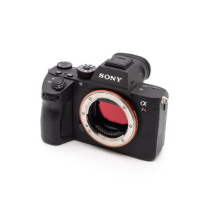 Sony A7R III (Takuuta 12kk, Shuttercount 14000 – Käytetty