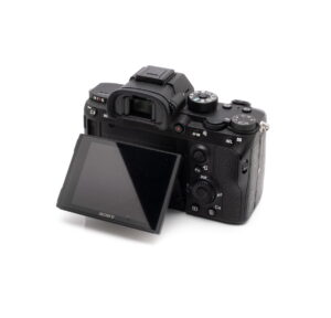 Sony A7R III (Takuuta 12kk, Shuttercount 14000 – Käytetty