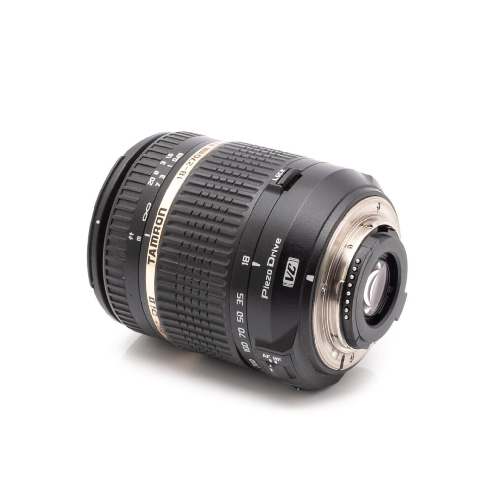 Tamron 18-270mm f/3.5-6.3 Di II VC Nikon (Takuu 6kk) – Käytetty Tamron 18-270mm f/3.5-6.3 Di II VC Nikon (Takuu 6kk) – Käytetty