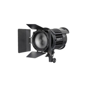 Nanlite CN-18X fresnel lens + barndoors for P100/P200 Nanlite CN-18X fresnel lens + barndoors for P100/P200