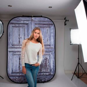 Lastolite Urban Collapsible Background 1.5 x 2.1m Shutter/Distressed Door Lastolite Urban Collapsible Background 1.5 x 2.1m Shutter/Distressed Door